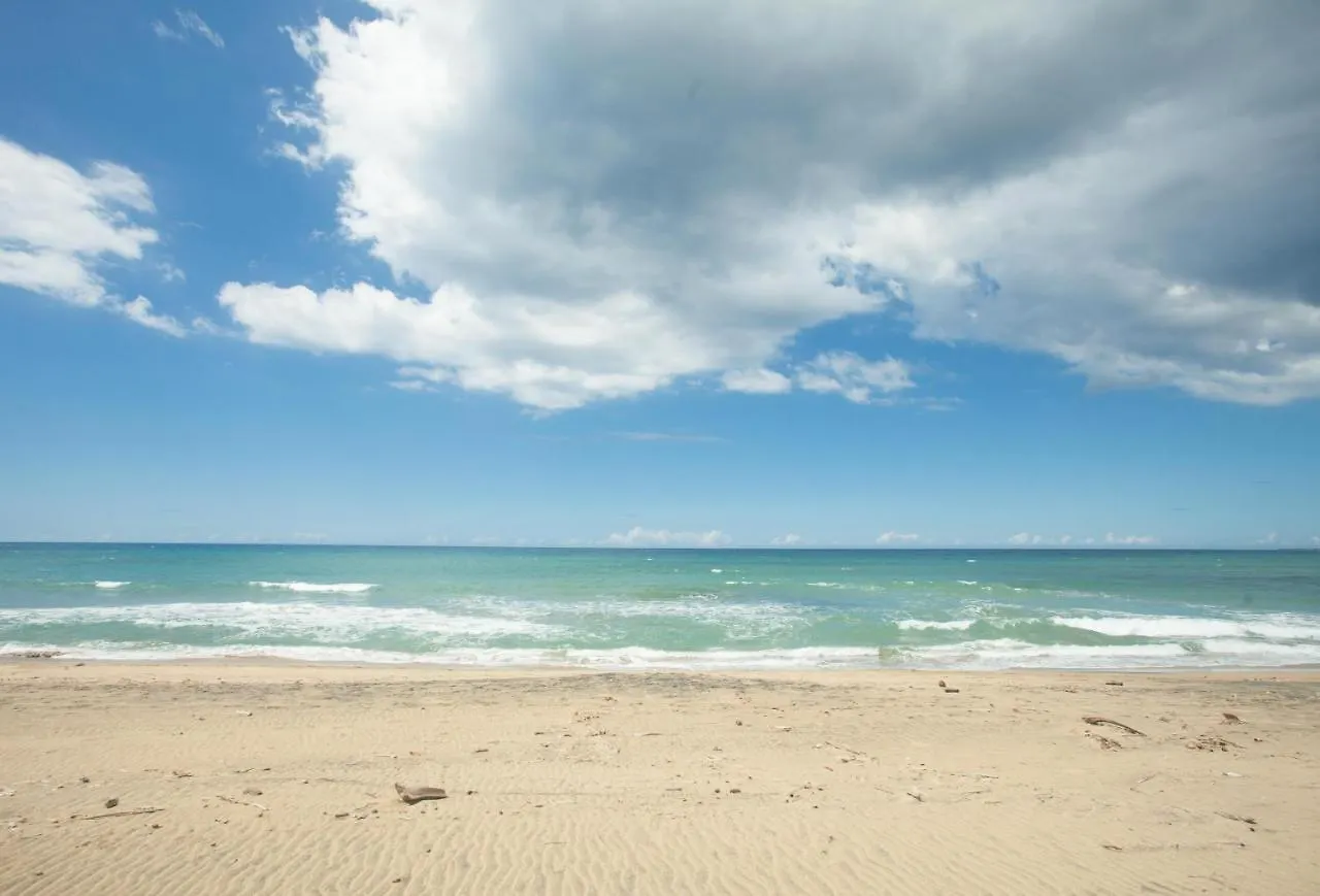 Beachfront Studio In Агуада